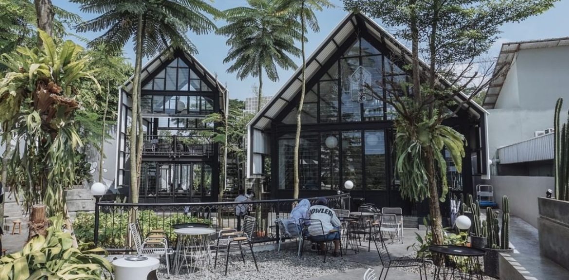 Contoh bisnis lokal di Tangerang, Kopi Nako Alam Sutera, yang ramai pengunjung berkat visibilitas online seperti di Google Maps.