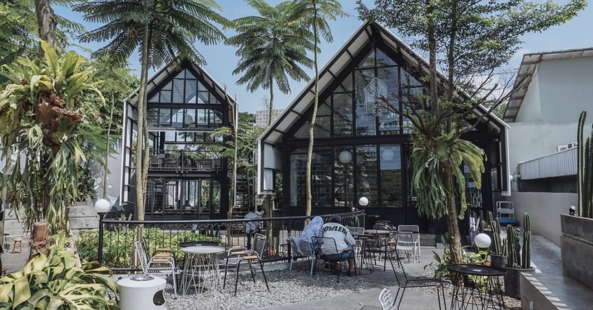 Contoh bisnis lokal di Tangerang, Kopi Nako Alam Sutera, yang ramai pengunjung berkat visibilitas online seperti di Google Maps.